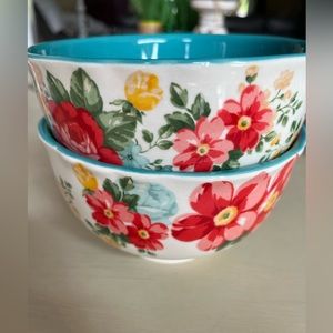 Two bowls, the pioneer woman vintage floral collection